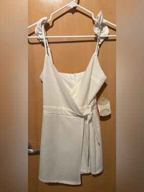 Altar’d State Ivory surplice faux-wrap romper size XS NWT
